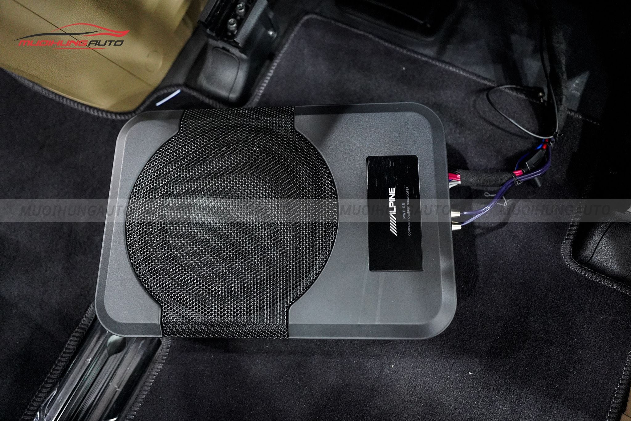 Độ loa sub Kia Sedona