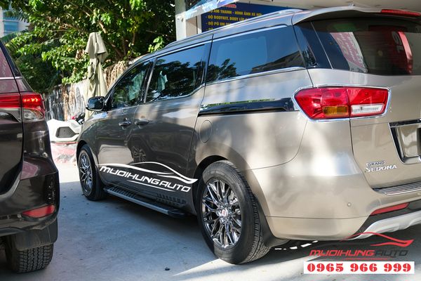 Độ mâm xe Kia Sedona mẫu 616 cao cấp 08