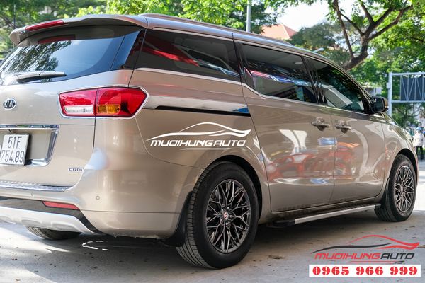 Độ mâm xe Kia Sedona mẫu 616 cao cấp 09
