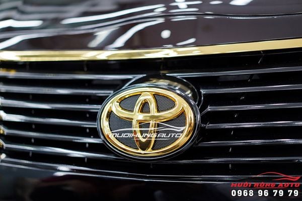 Hô Biến Toyota Camry 10 Năm Tuổi Lên Diện Mạo Mới Tại TPHCM