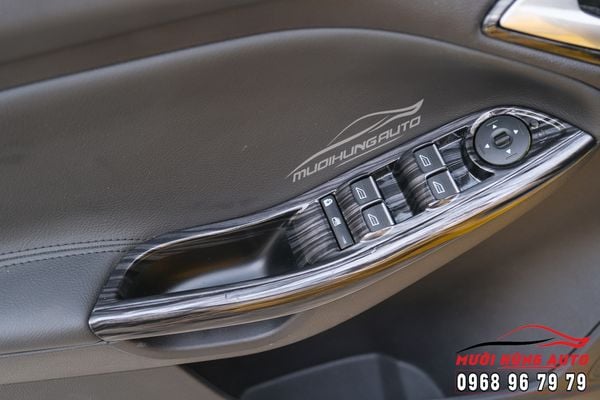 Độ Nội Ngoại Thất Cho FORD FOCUS 2015-2016 Chuyên Nghiệp