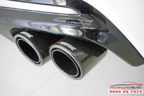 Độ pô Akrapovic thể thao Hyundai Elantra mới nhất 2019 04