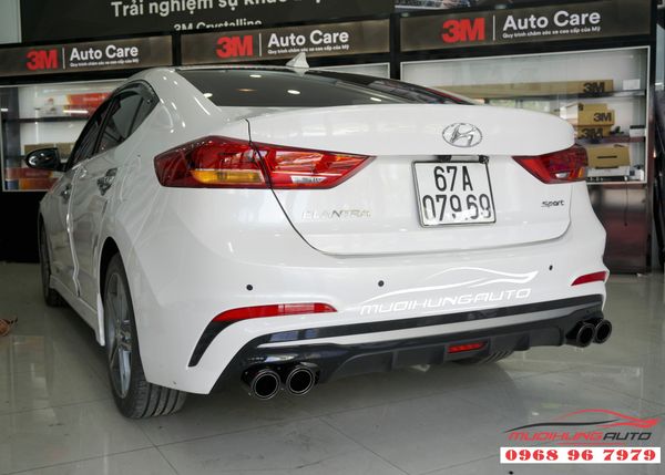 Độ pô Akrapovic thể thao Hyundai Elantra mới nhất 2019 05