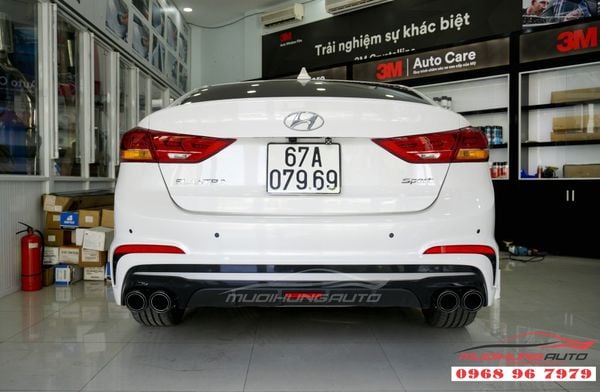 Độ pô Akrapovic thể thao Hyundai Elantra mới nhất 2019 09