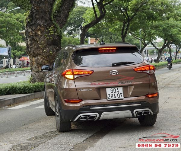 Độ pô thể thao Hyundai Tucson 2018 mẫu Mercedes AMG chính hãng 02