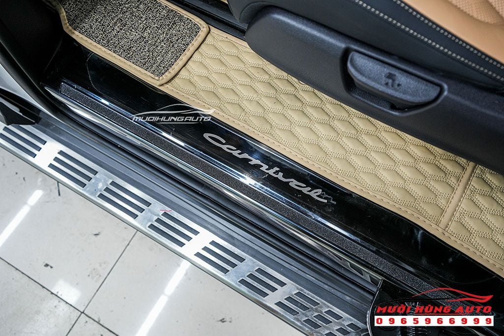 Những Món Phụ Kiện Cao Cấp Cho Xe Kia Carnival