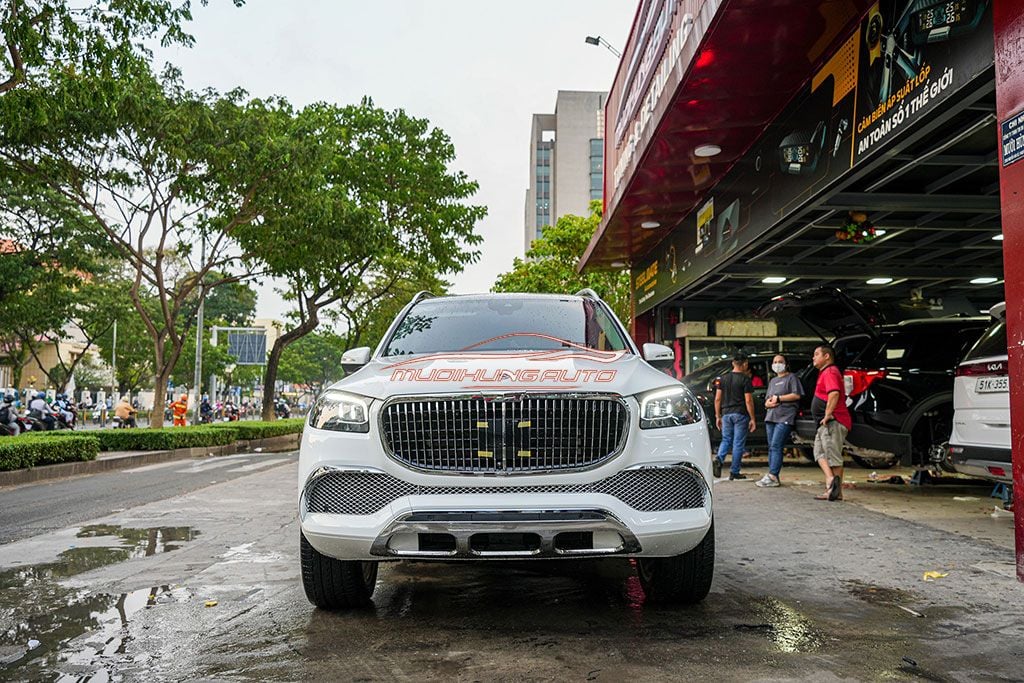 Độ Body Kit Cho Xe Mercedes GLS 450 Lên Đời Maybach GLS 600 2022