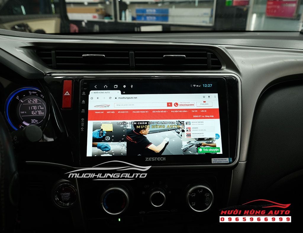 Màn Hình DVD Android Zestech Tại Mười Hùng Auto