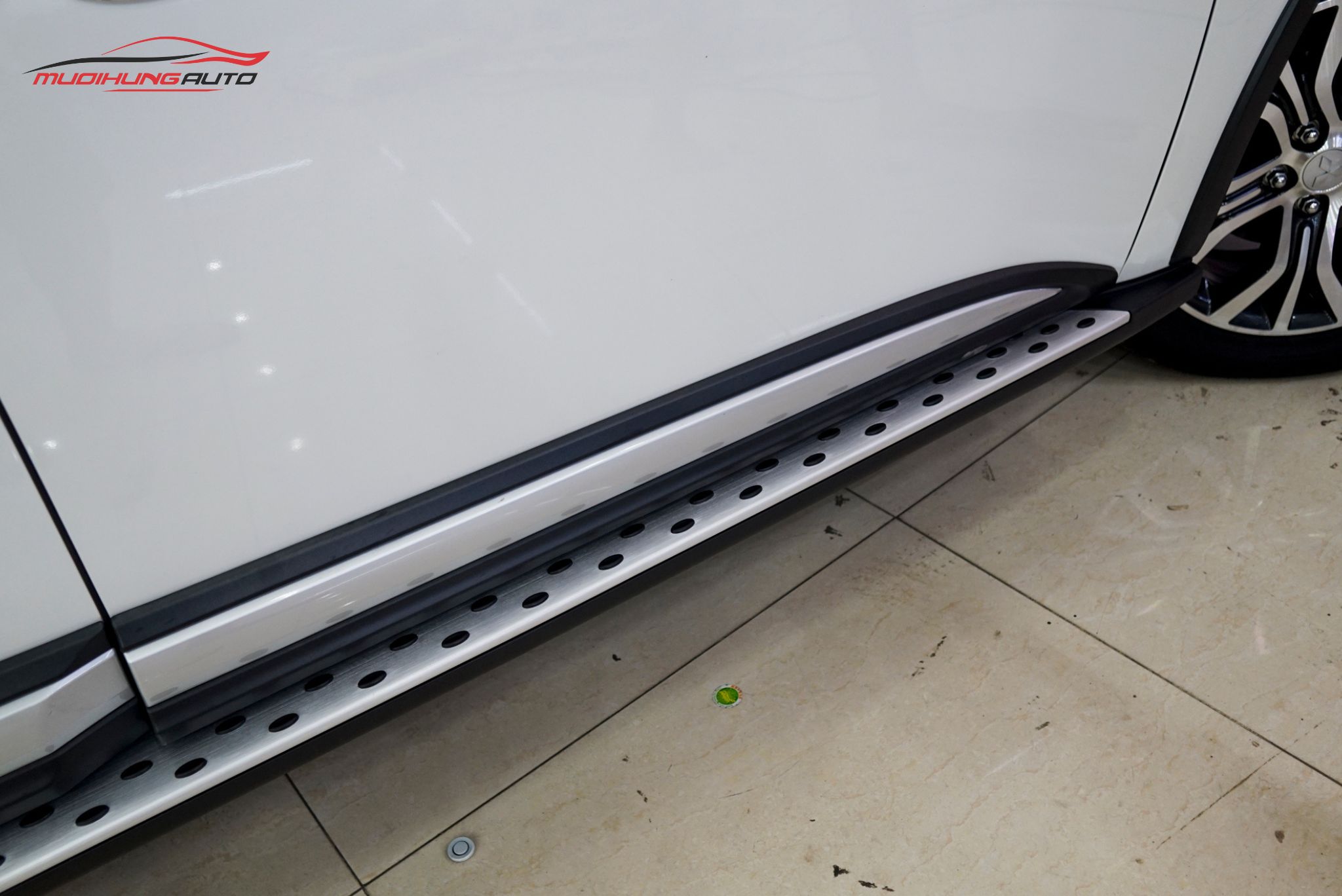 Top 10+ Mẫu Bệ Bước Mitsubishi Outlander Bền Đẹp Nhất 2025