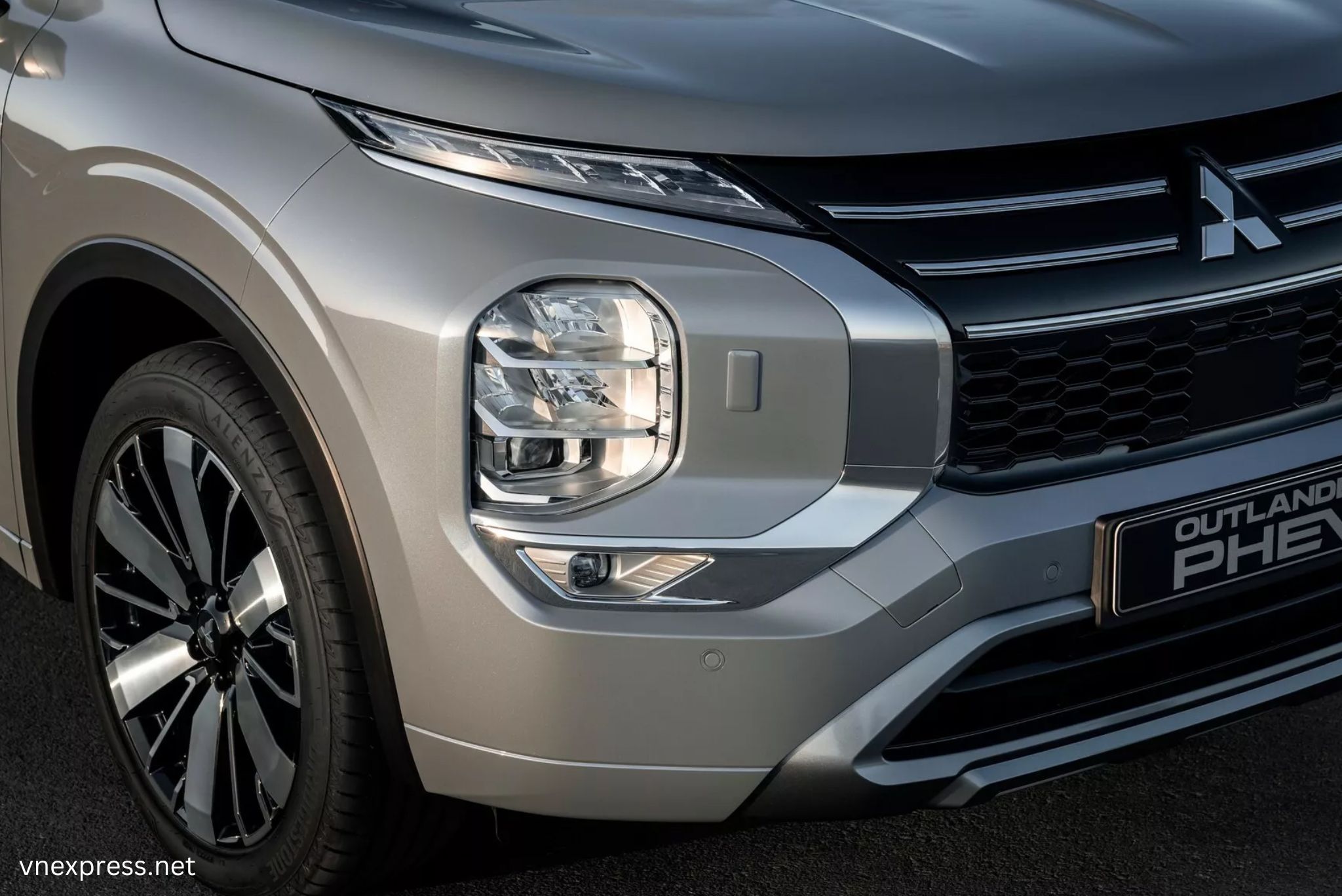 Mitsubishi Outlander 2025 - Đánh Giá Chung, Thông Số, Giá Lăn Bánh Mới Nhất 5/2025