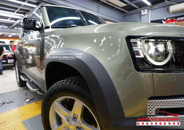 Tổng Hợp Những Món Phụ Kiện Nên Lắp Đặt Cho Xe Range Rover Defender 2022 Chính Hãng