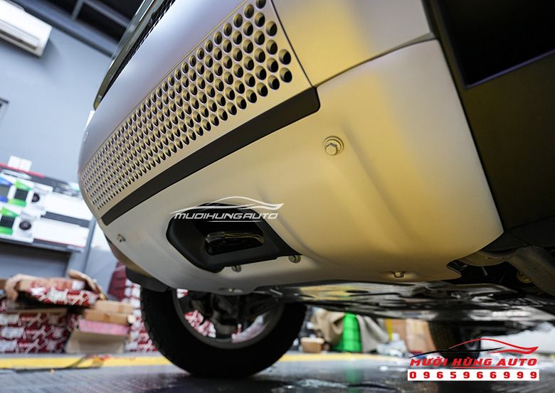 Tổng Hợp Những Món Phụ Kiện Nên Lắp Đặt Cho Xe Range Rover Defender 2022 Chính Hãng