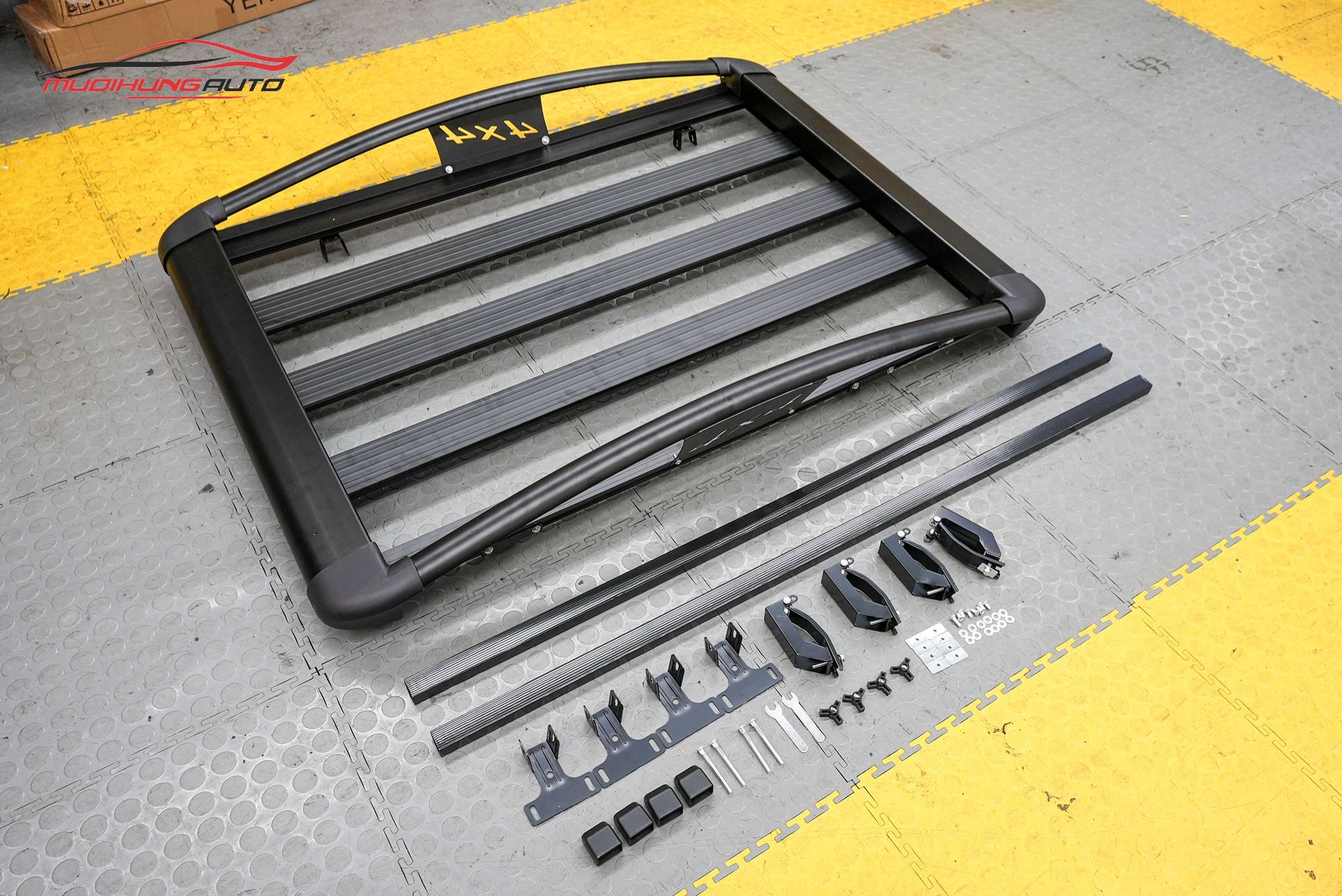 Baga mui Yaki 129cm CP-439 xe Mazda CX9