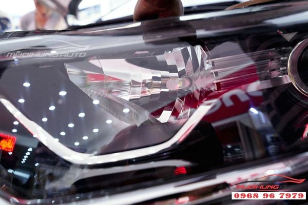 Gắn bóng LED siêu sáng cho Honda CRV 2019 chính hãng 01