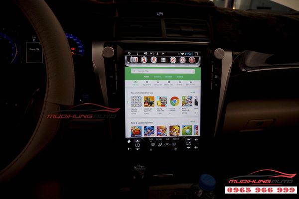 Gắn DVD Toyota Camry mẫu Tesla  giá rẻ 07