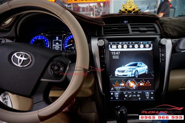 Gắn DVD Toyota Camry mẫu Tesla  giá rẻ 08