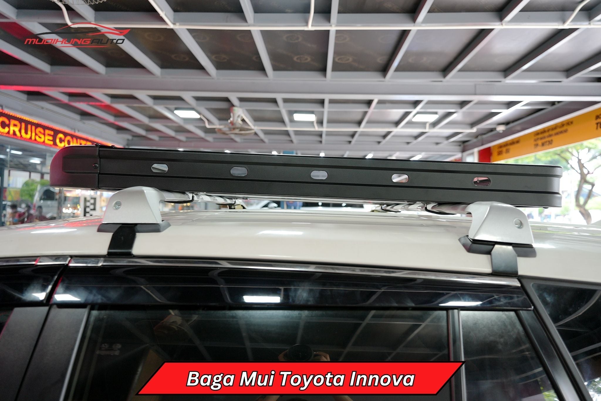 Giá để đồ nóc xe Toyota Innova