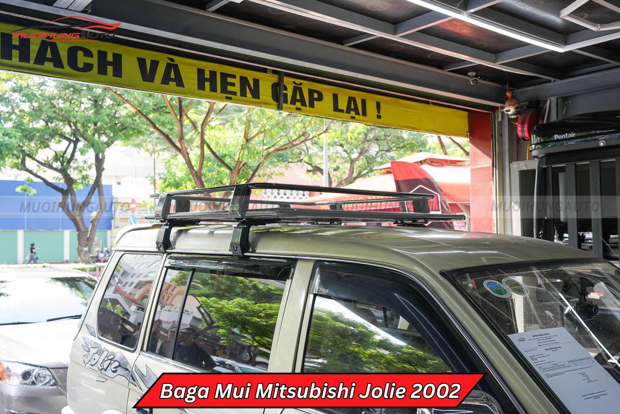 Giá để đồ trên nóc xe Mitsubishi Jolie 2002