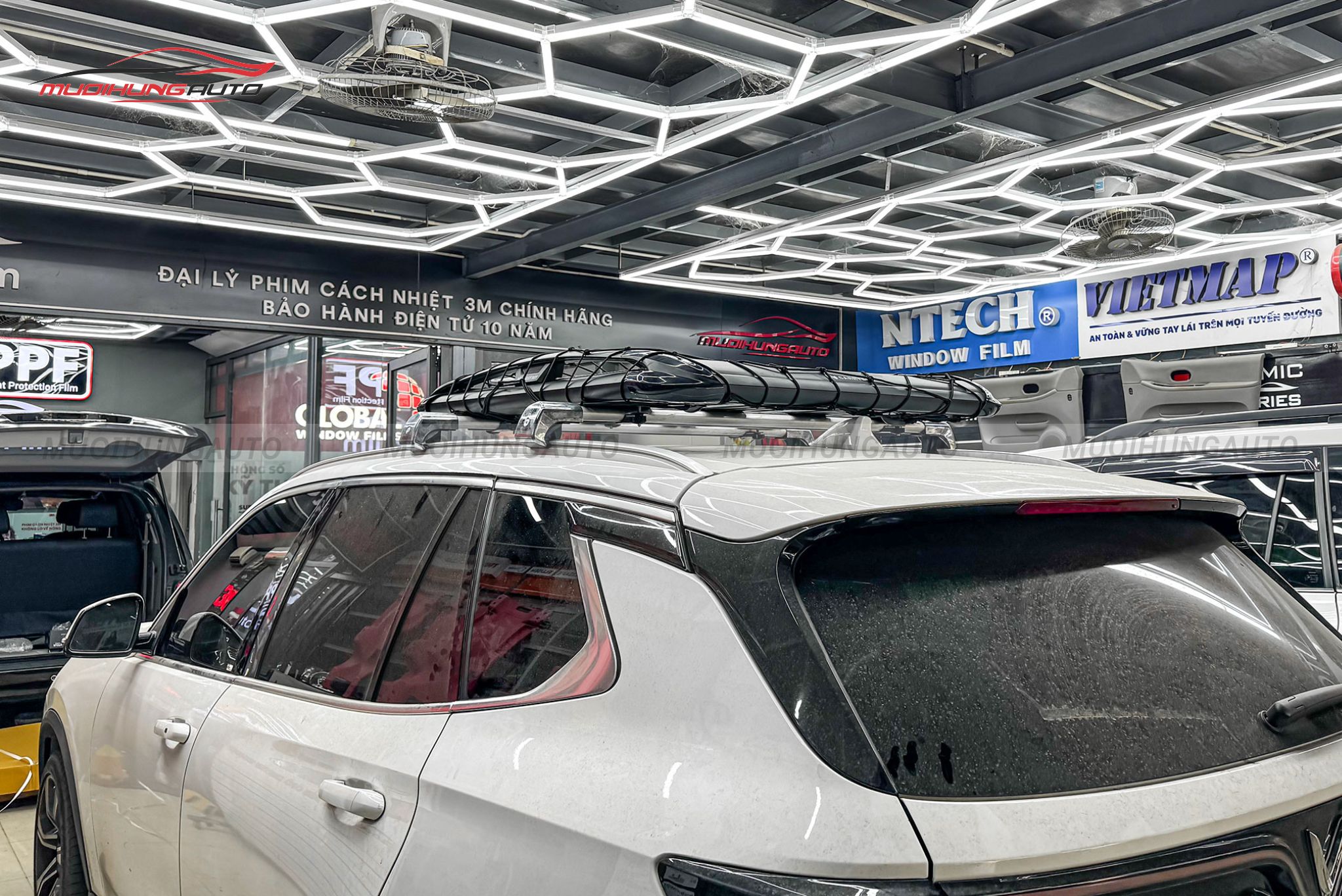 Giá nóc chở đồ Carryboy cho Vinfast LUX SA2.0