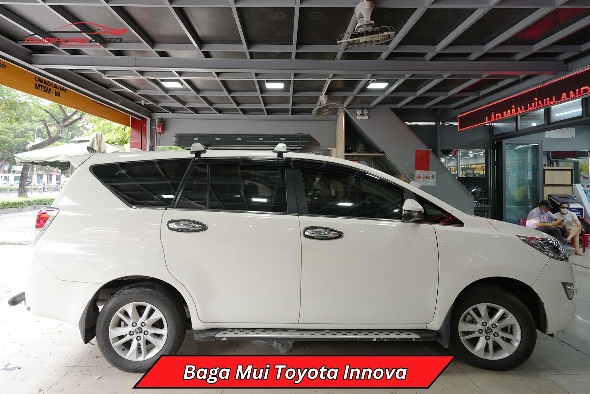 Giá nóc chở hàng Toyota Innova