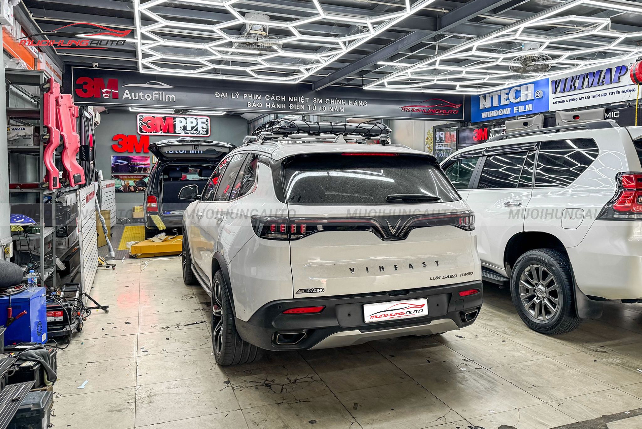 Giá nóc vuông Carryboy cho xe Vinfast LUX SA2.0