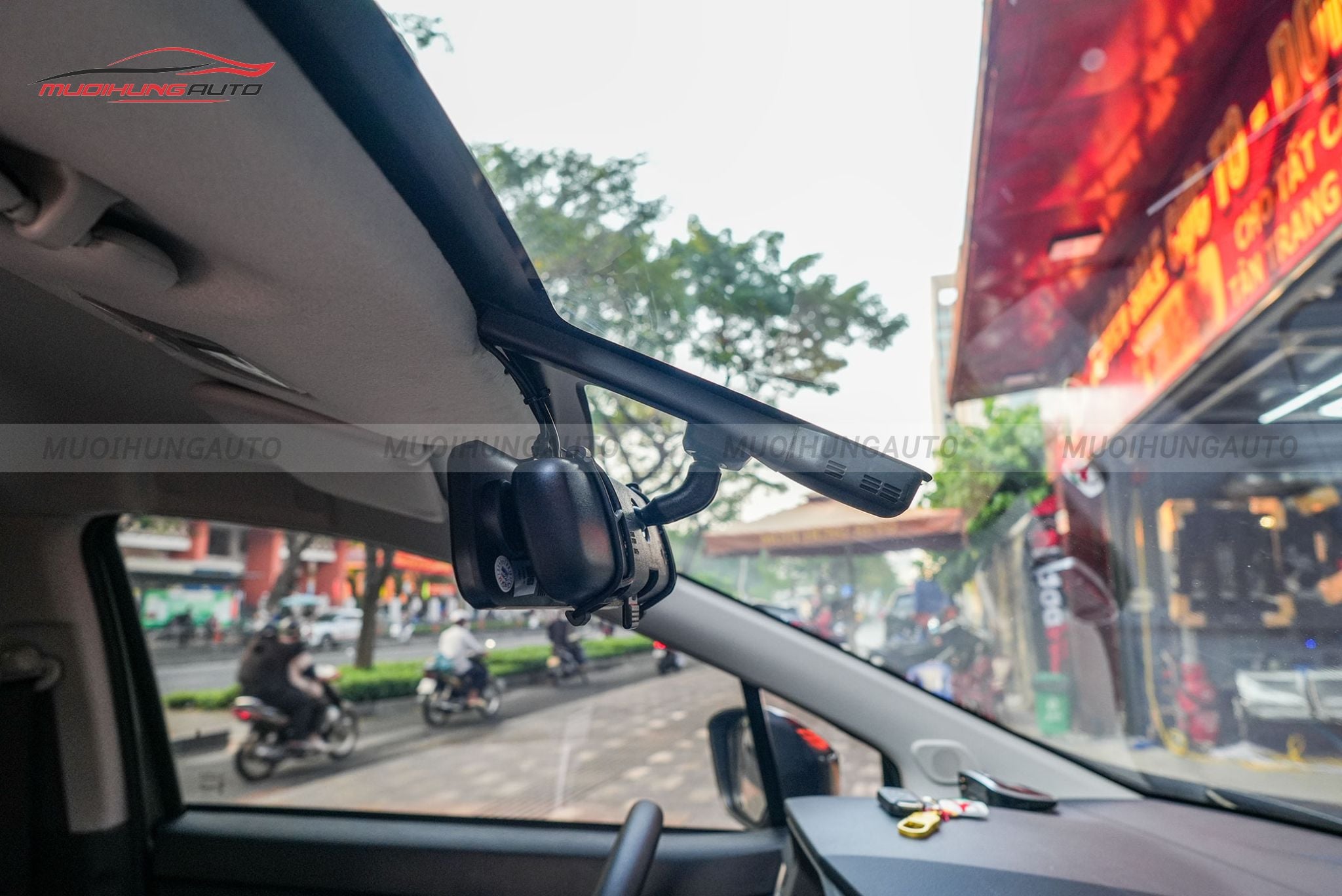 Gương điện tử AI ADAS Utour C3M xe Mitsubishi Xpander Cross 2024