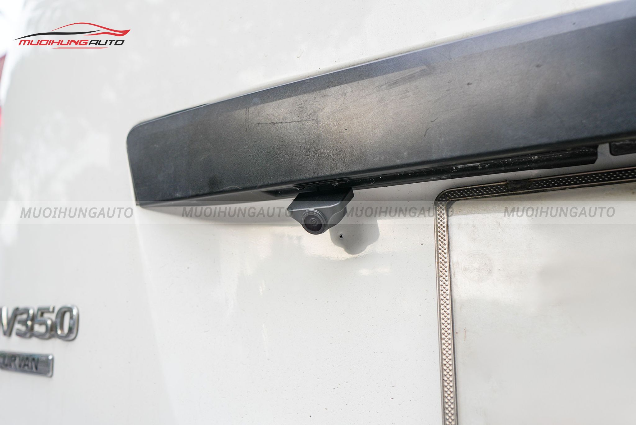 Gương điện tử Galaxy S 4K Nissan NV350 2024