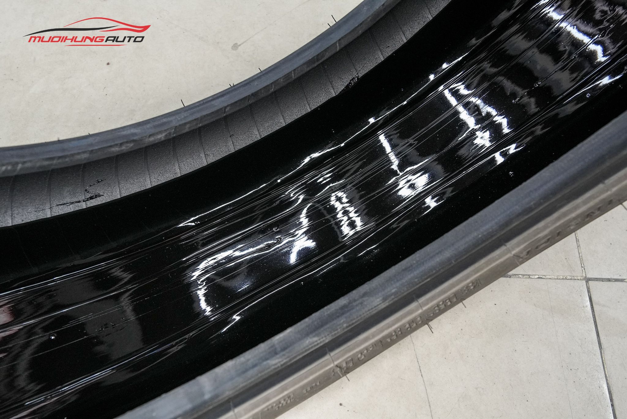 Tráng Lốp Chống Đinh Cho Xe Mitsubishi Xpander