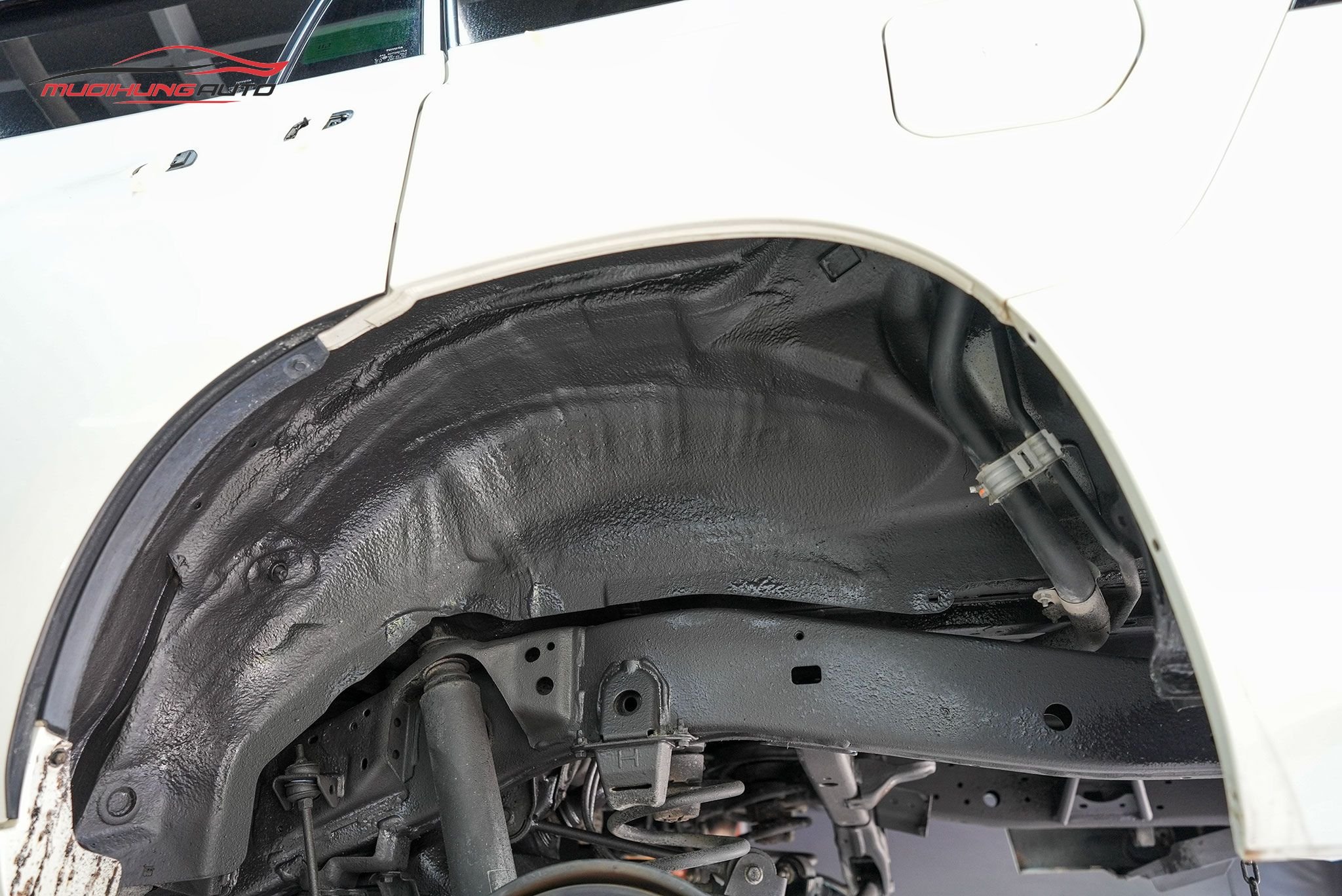 Phủ Gầm Xe Land Cruiser Prado 2020