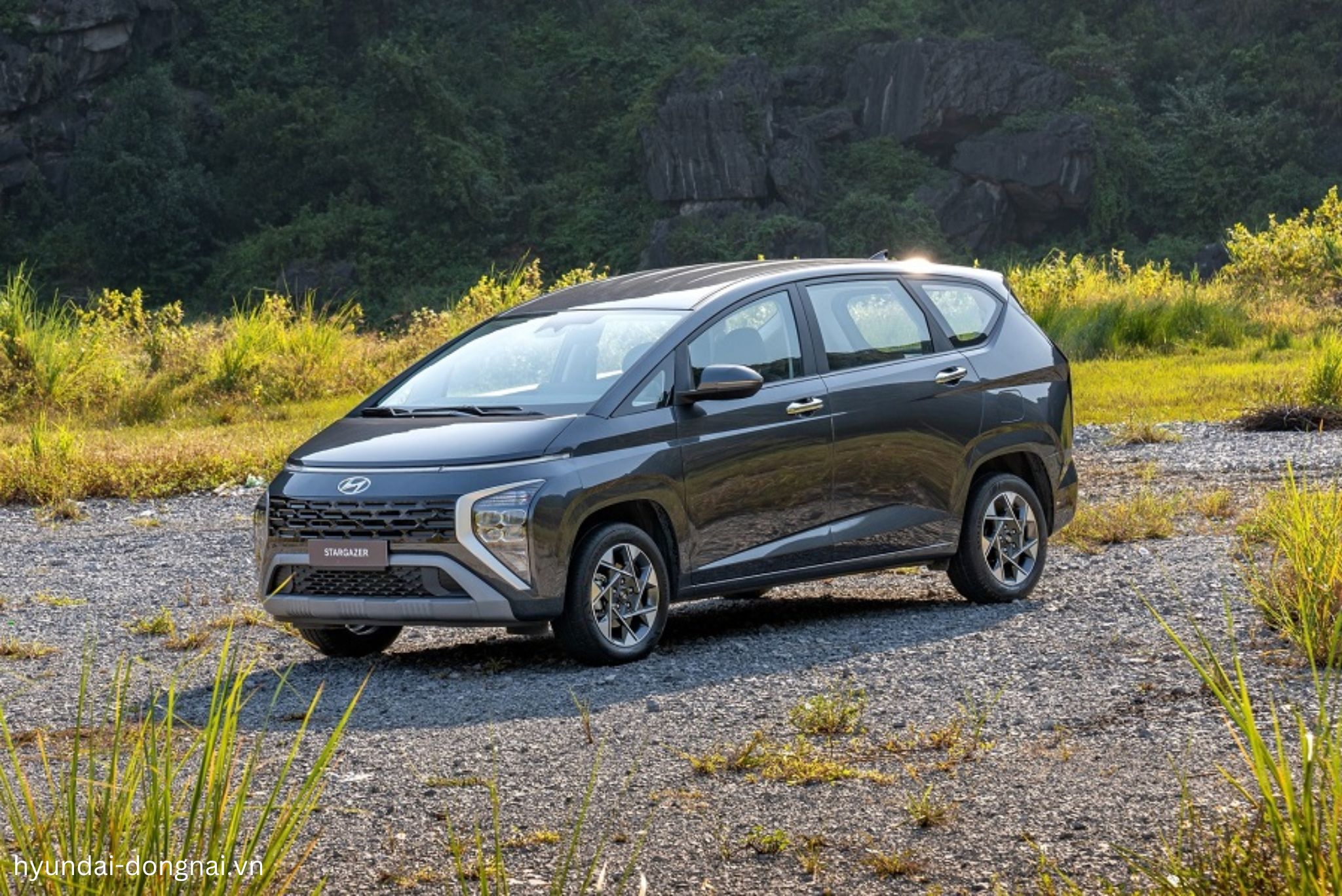 Hyundai Stargazer 2025 - Đánh giá chung, thông số, giá lăn bánh mới nhất 3/2025
