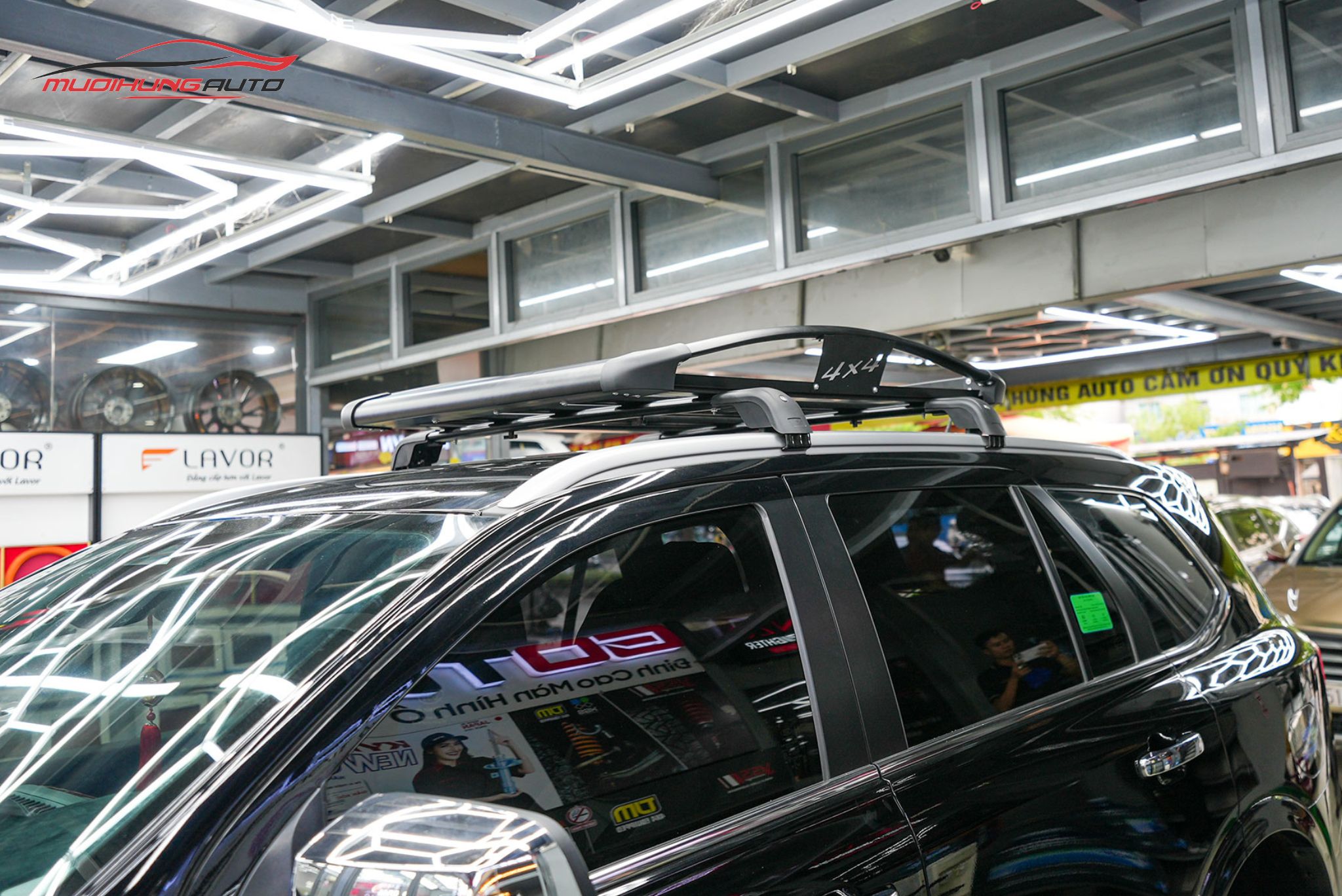 Baga mui vuông Yaki 129cm CP-439 ô tô Ford Everest 2023