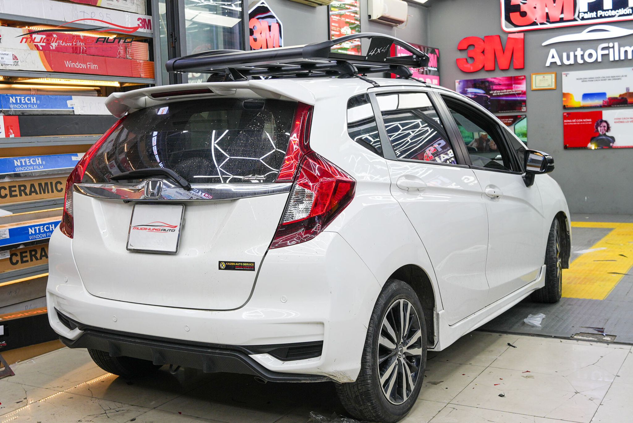 Lắp baga mui Yaki 129cm CP-439 ô tô Honda Jazz 2018