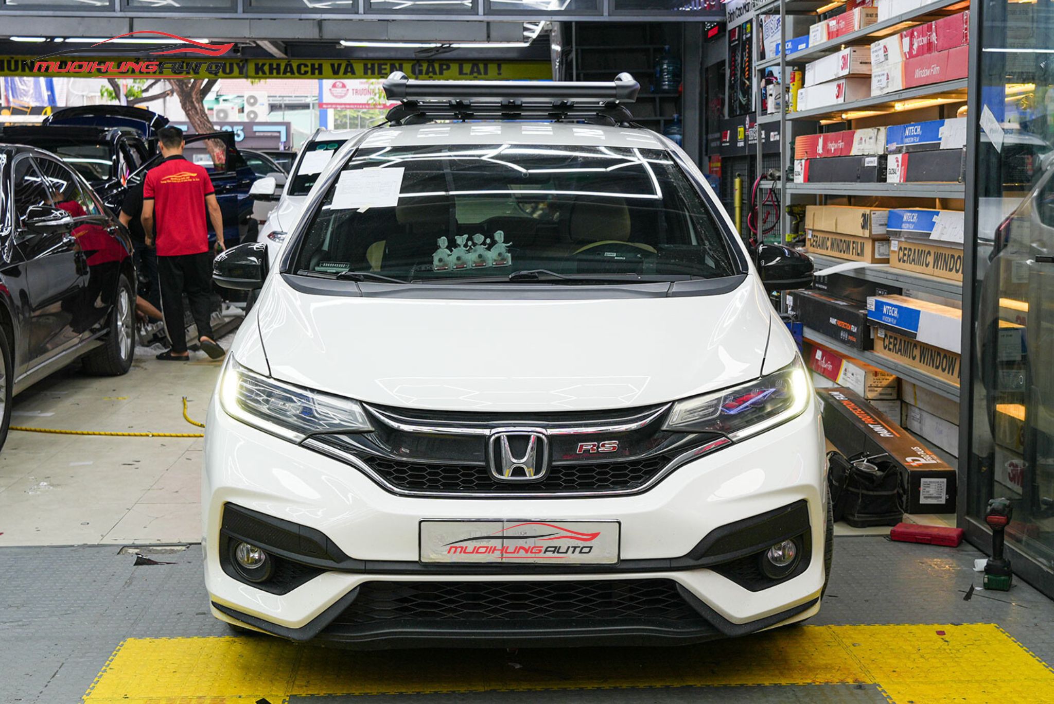 Lắp baga mui Yaki 129cm CP-439 cho Kia Sportage 2022