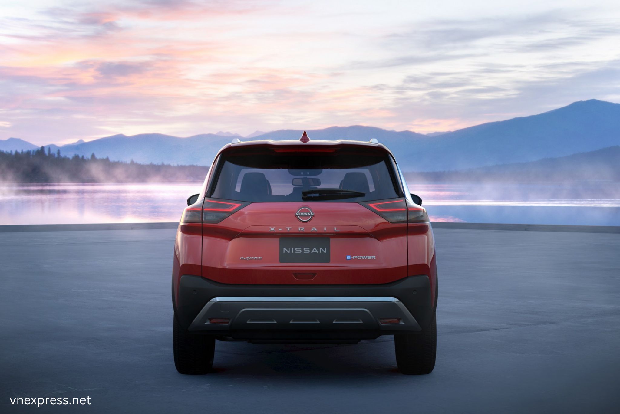 Đuôi xe Nissan X-Trail 2025 có những thay đổi đầy ấn tượng