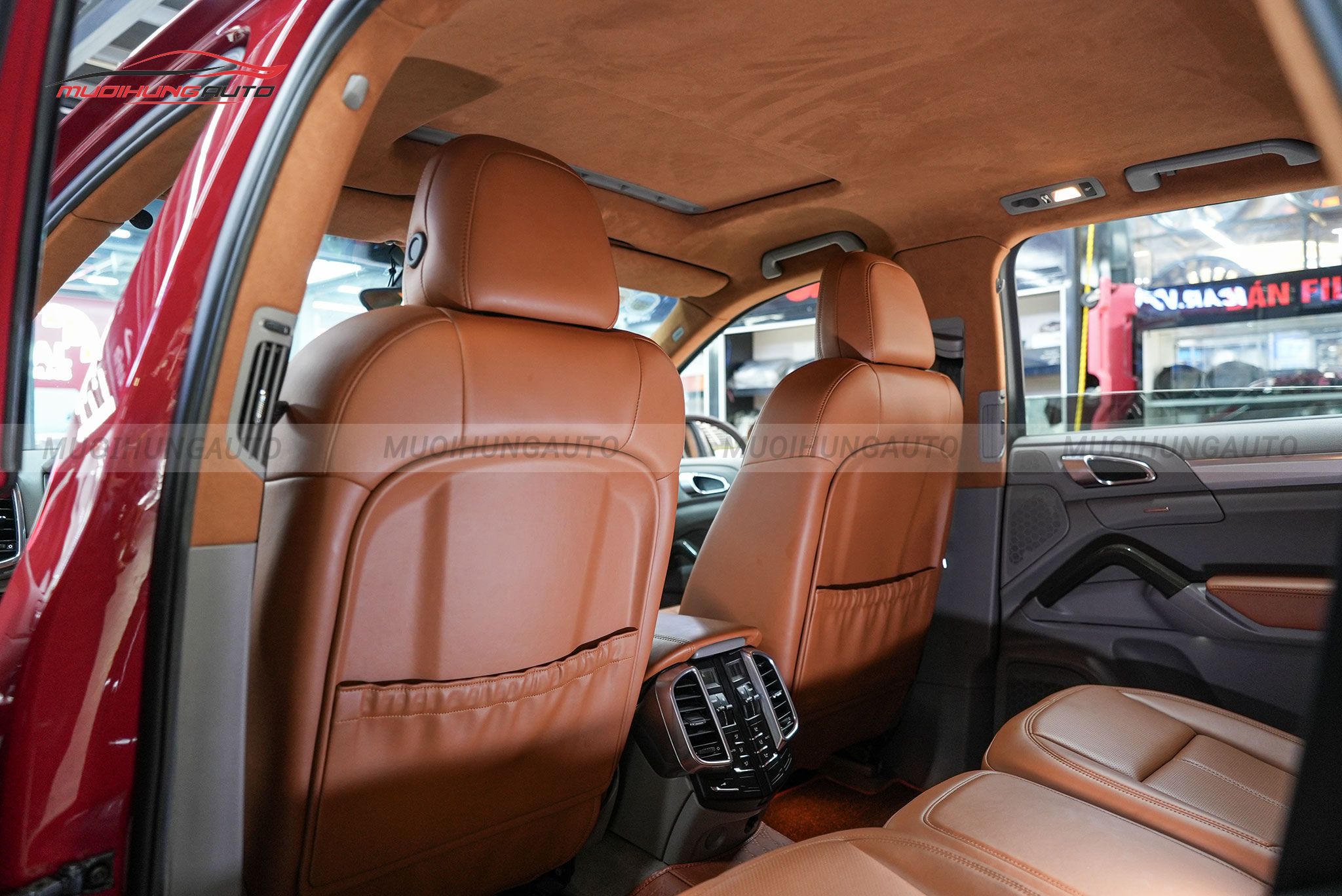 Lắp bọc ghế da ô tô Porsche