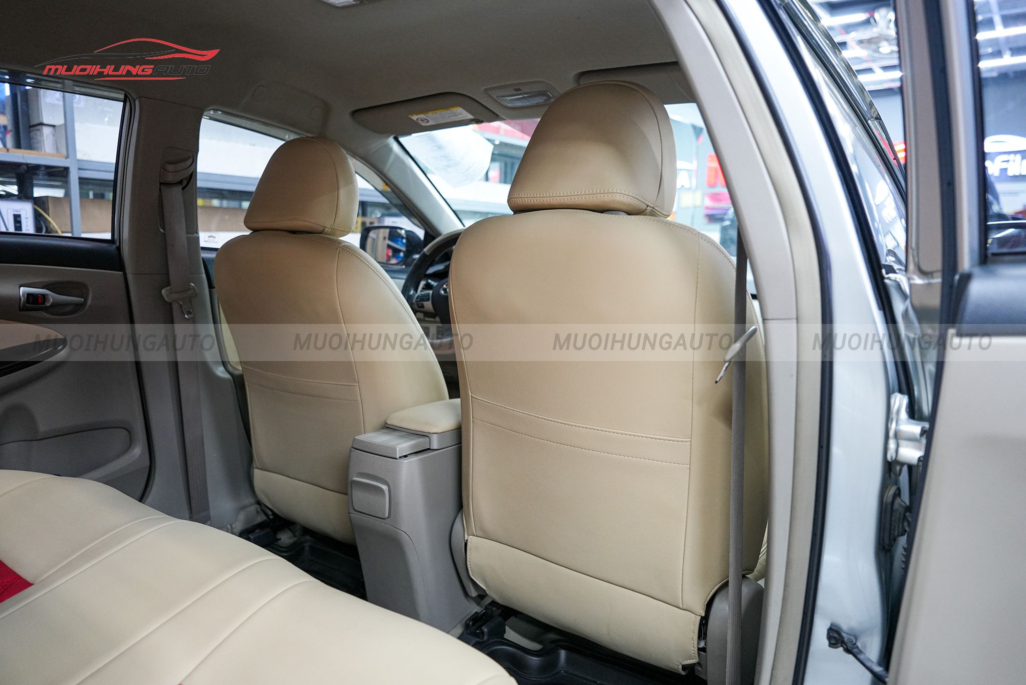 Lắp bọc ghế da ô tô Toyota Altis 2010