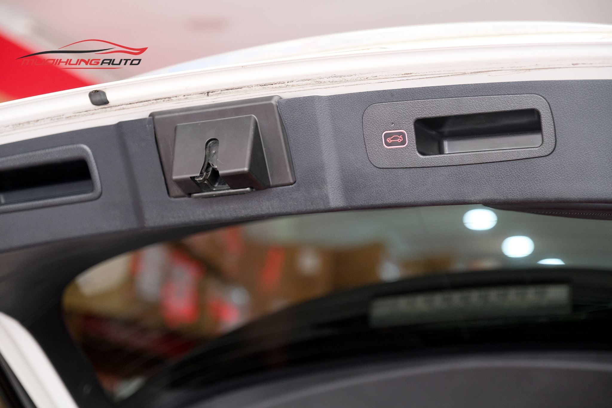 Lắp ty cốp điện xe hơi Lexus NX200T