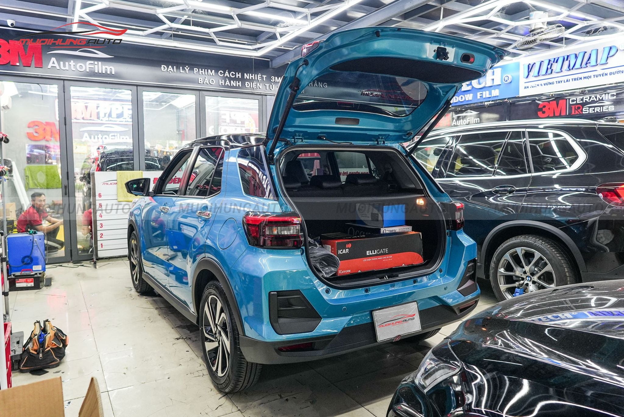 Lắp ty cốp điện xe hơi Toyota Raize 2024