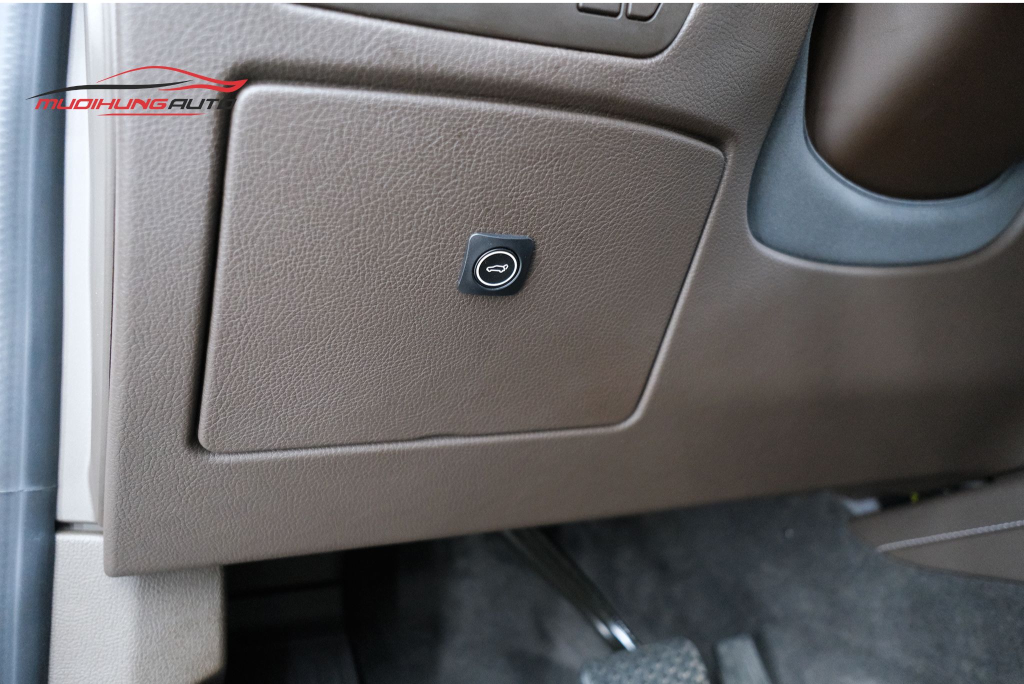 Lắp ty cốp điện xe hơi Vinfast LUX SA2.0