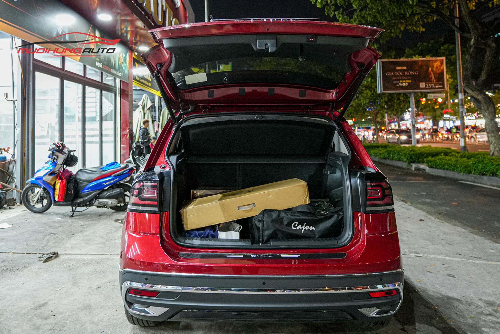 Lắp ty cốp điện xe hơi Volkswagen T-Cross