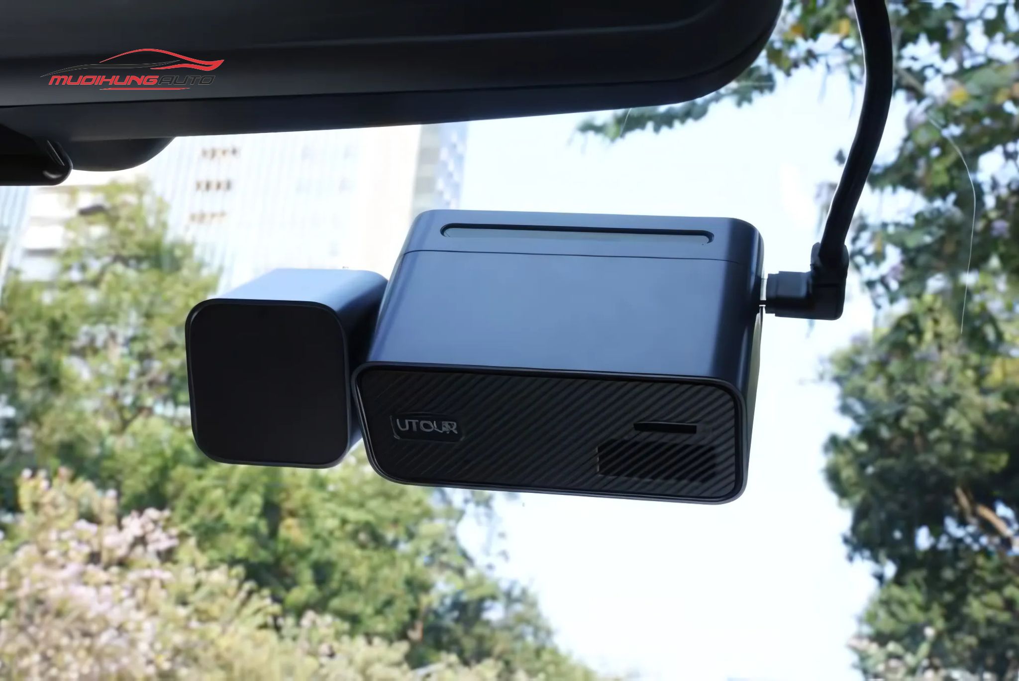 Lắp UTOUR C2M Cho Xe Vinfast VF5