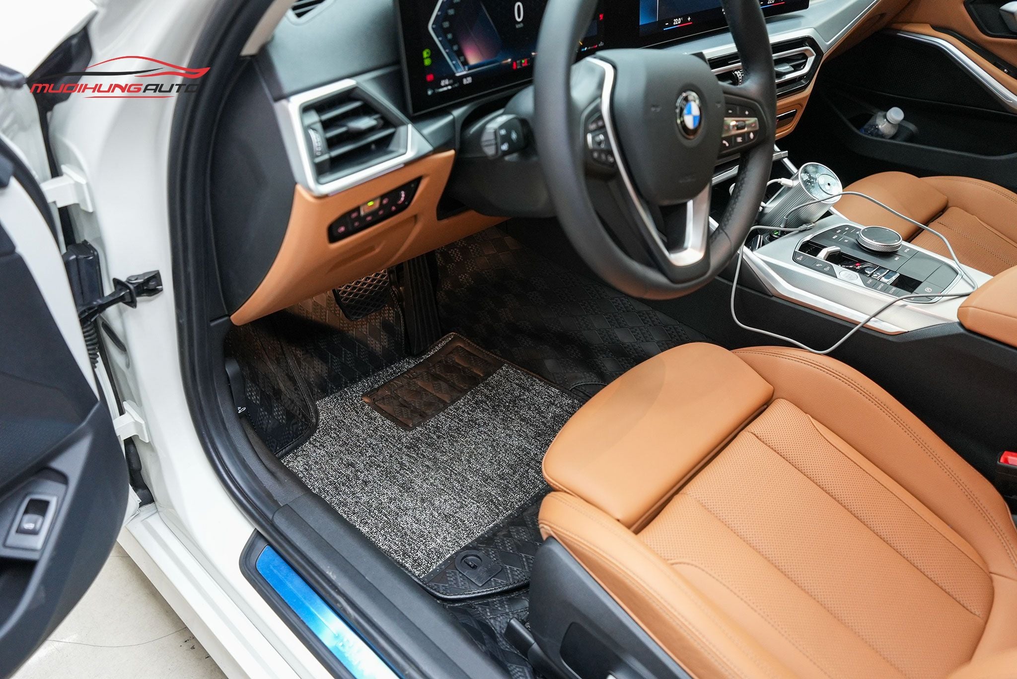 Lót sàn Lavor bên ghế tài cho xe BMW 320i