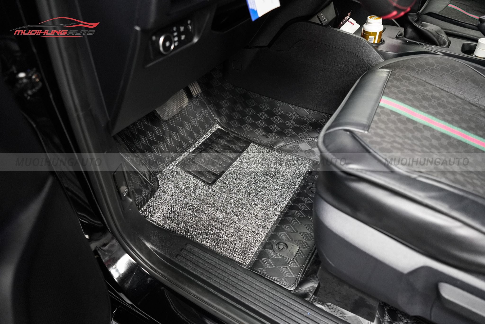 Lót sàn Lavor bên ghế tài cho xe Ford Ranger 2024