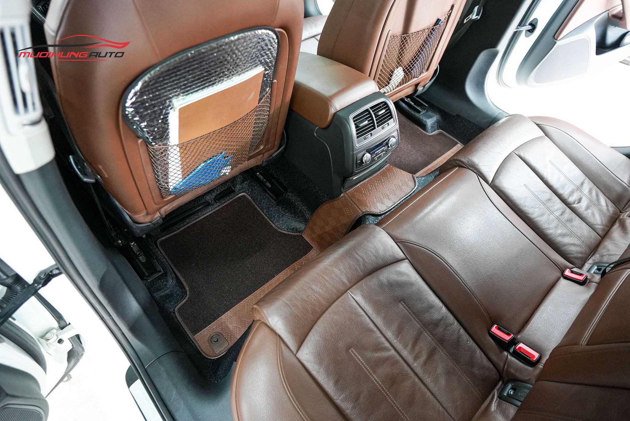 Lót sàn Lavor hàng ghế 2 cho ô tô Audi A6