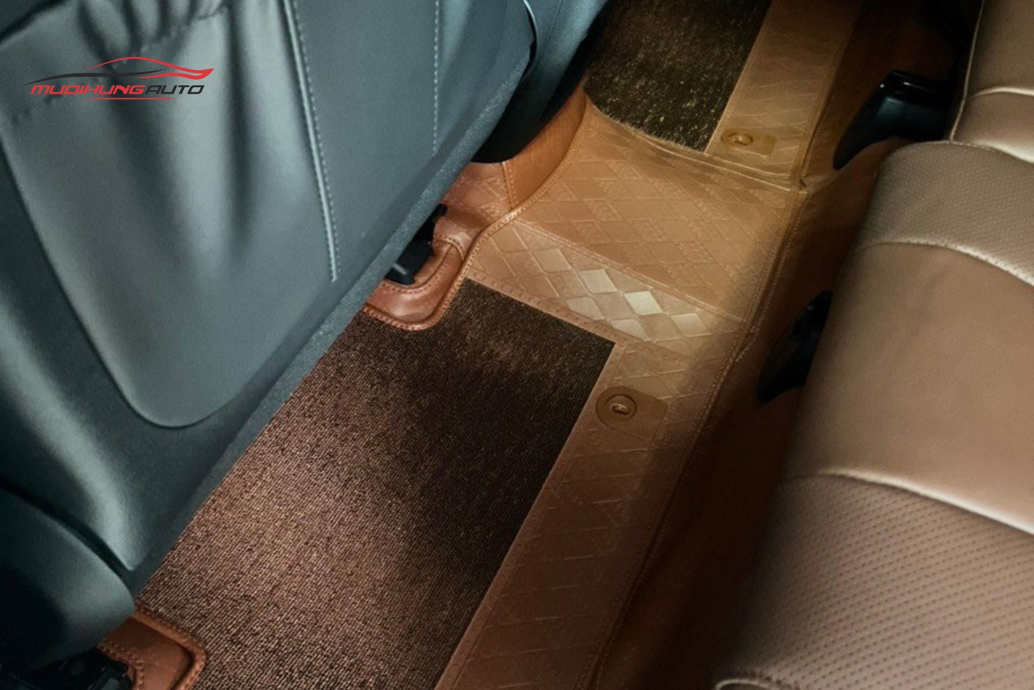 Lót sàn Lavor hàng ghế 2 cho ô tô Hyundai Santafe