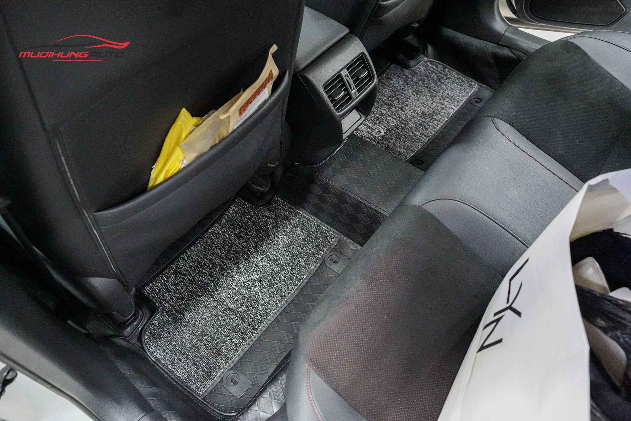 Lót sàn Lavor hàng ghế 2 cho xe Honda Civic RS