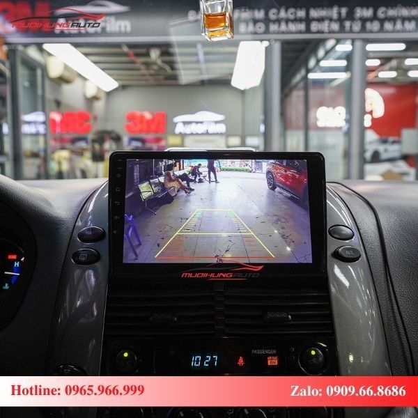 Màn hình Android xe Toyota Sienna kết nối với thiết bị ngoại vi