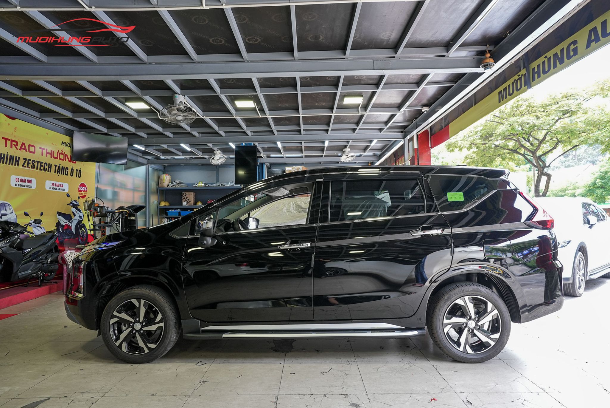 Top 5+ Mẫu Bệ Bước Mitsubishi Xpander Bền Đẹp Nhất 2025