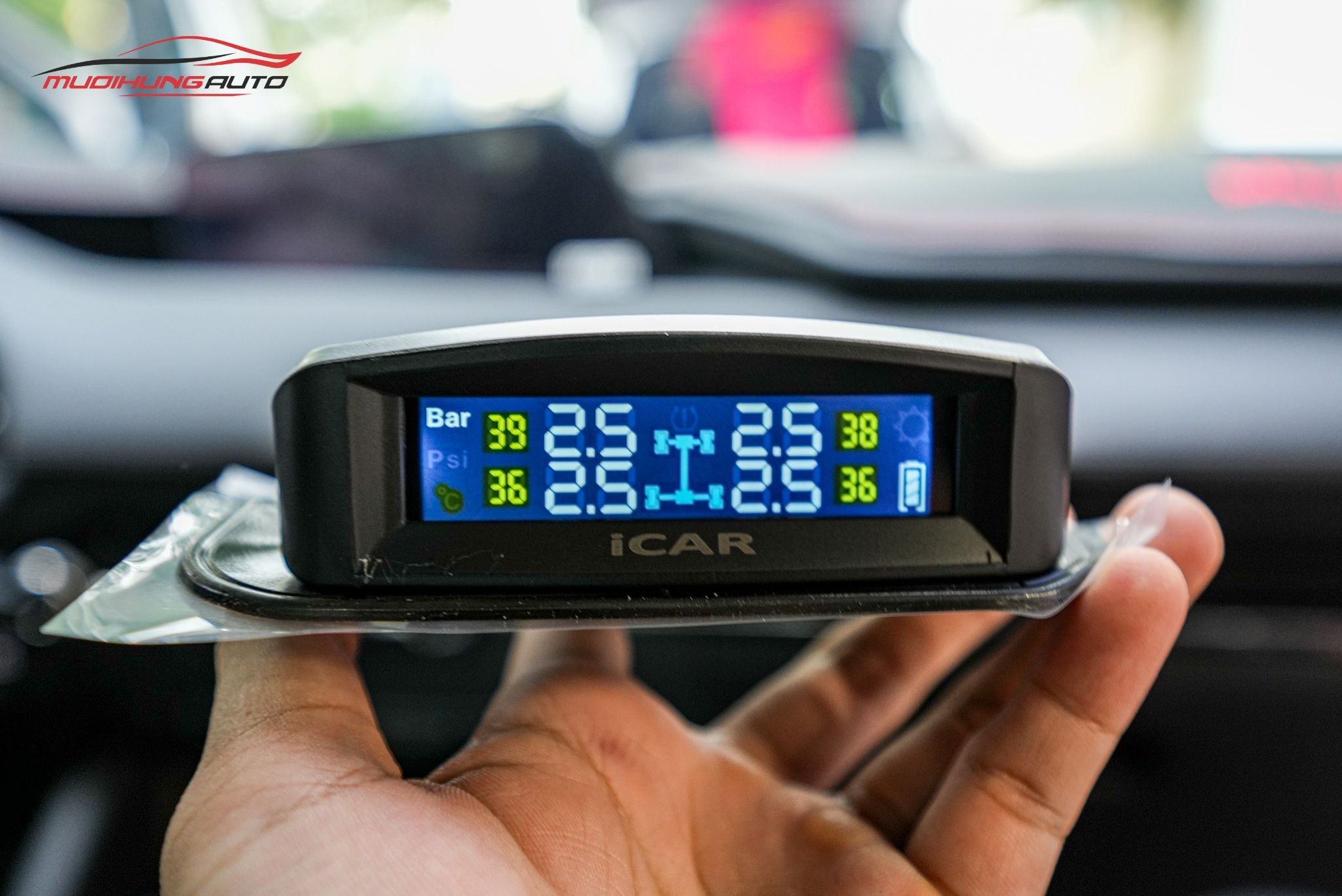 Lắp TPMS ICAR Ellisafe TN405 cho xe Mazda 3