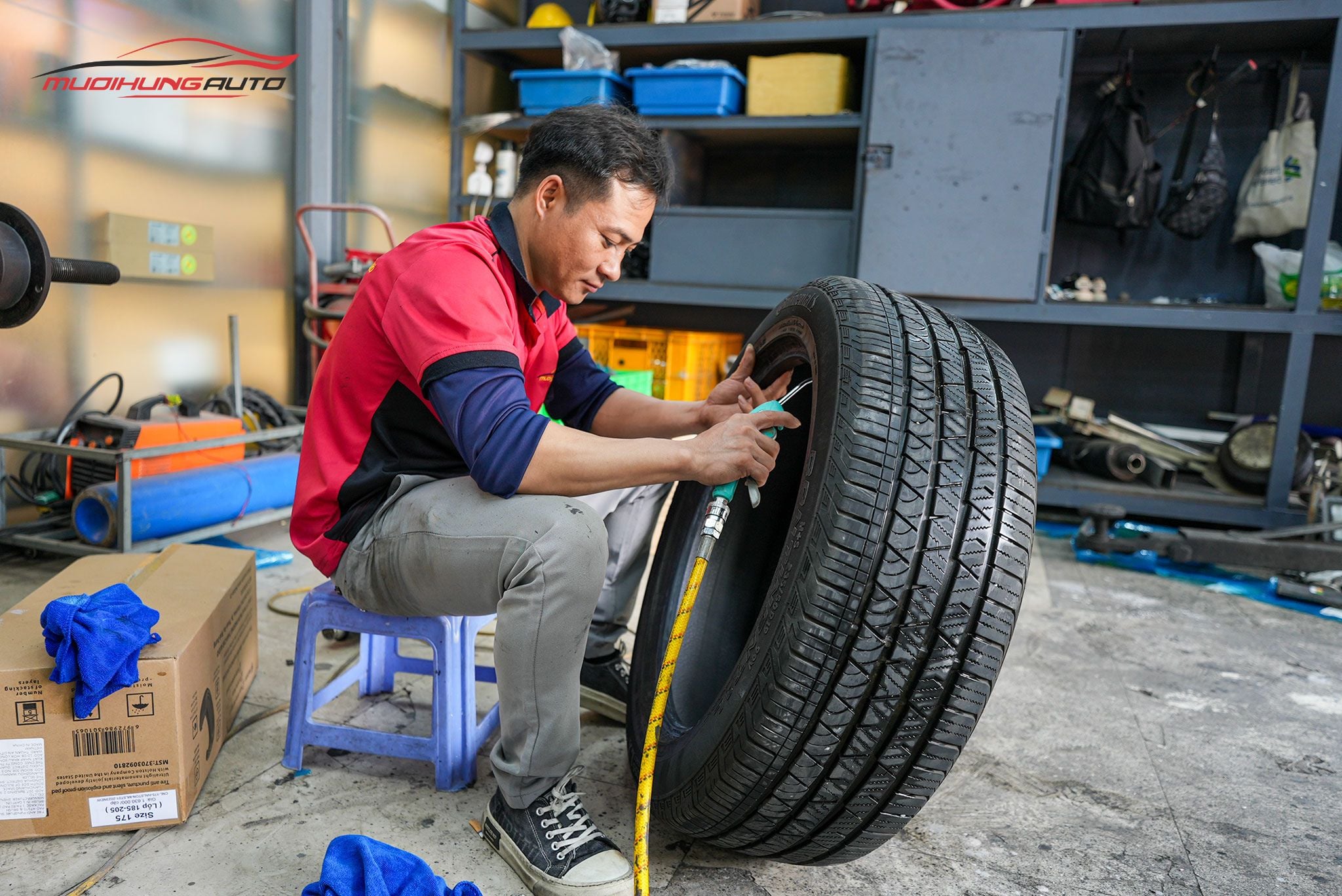 Mút chống đinh ô tô size 235